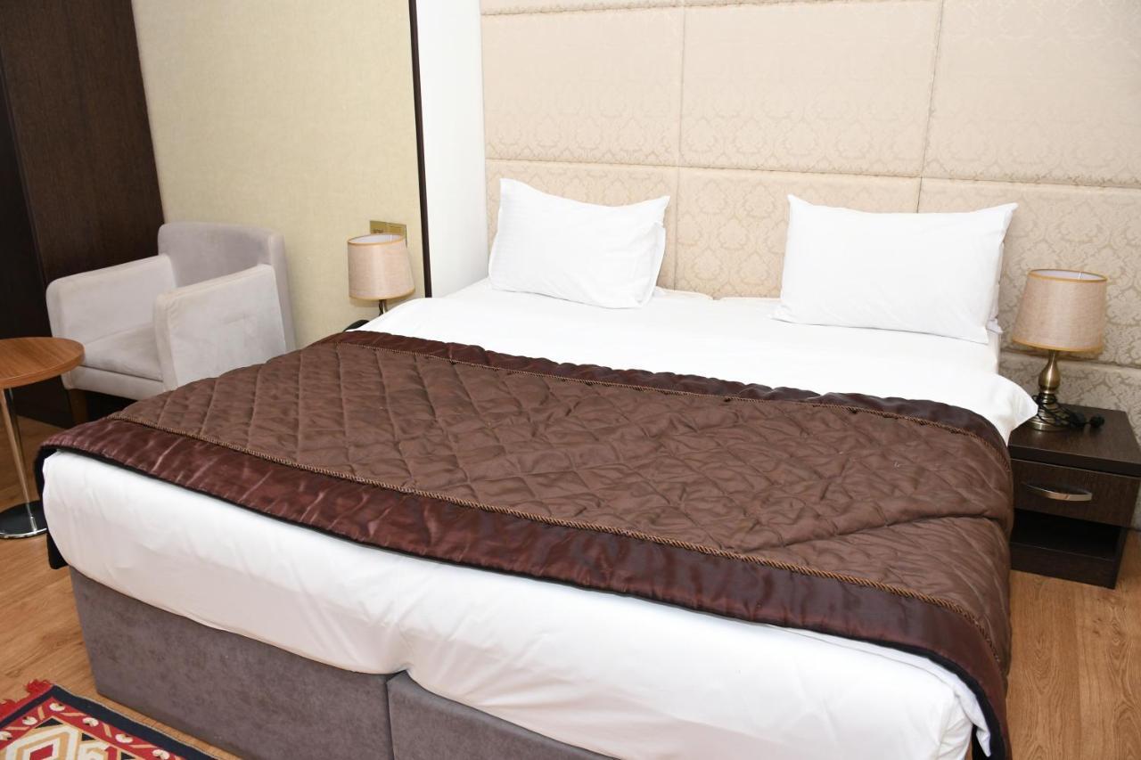 Square Baku Hotel Eksteriør bilde