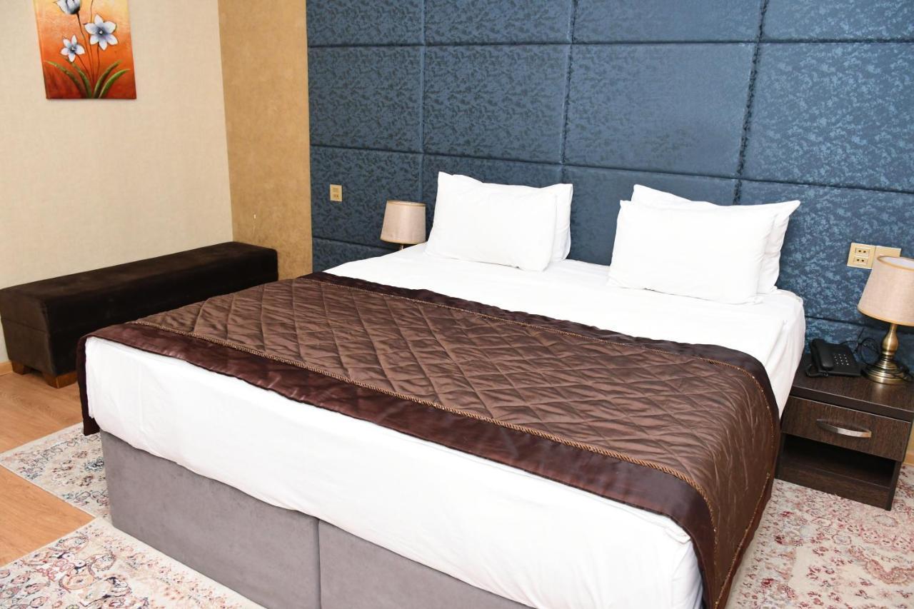Square Baku Hotel Eksteriør bilde